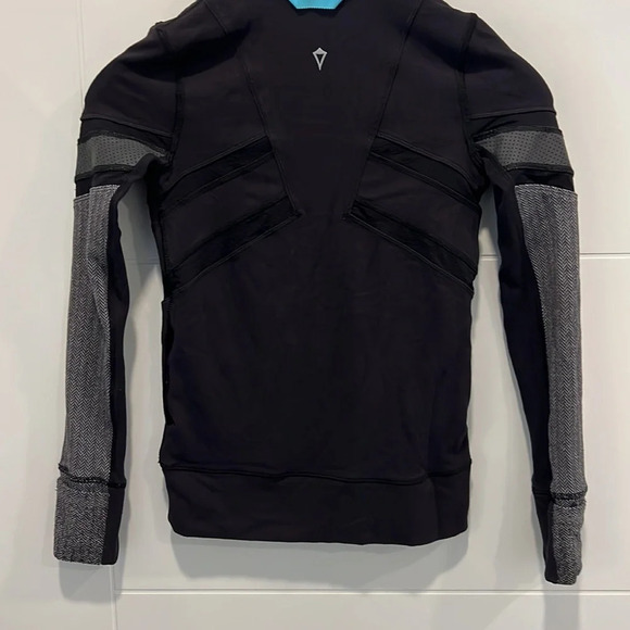 Lululemon  Ivivva 1/4 zip long sleeve shirt size 7 - Picture 11 of 11